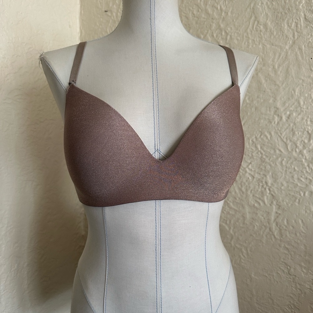Victoria’s Secret T-Shirt Lightly Lined Wireless Gray Gold Shimmer Bra 36D